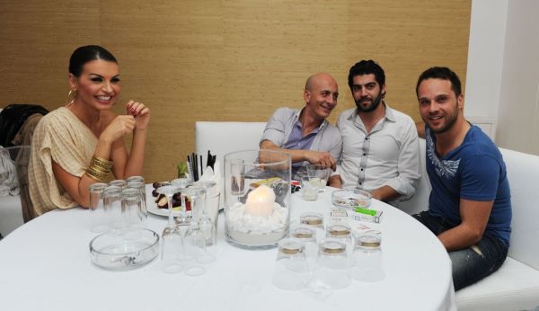 Πού διασκέδασαν χτες το βράδυ οι επώνυμοι;