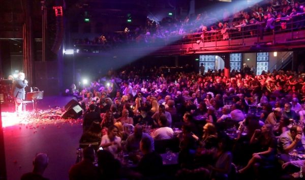 Η Μπεκατώρου διασκέδασε στην Ιερά Οδό με Πάριο-Βιτάλη