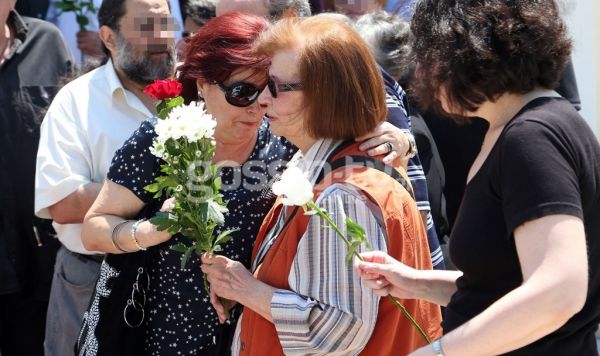 Το τελευταίο «αντίο» στον Γιάννη Μιχαλόπουλο