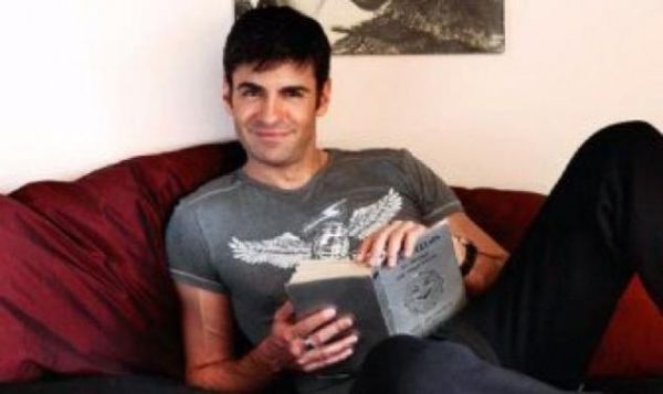 Σε ποιον πολύ γνωστό Έλληνα ηθοποιό ανήκει αυτό το"παλάτι"; 