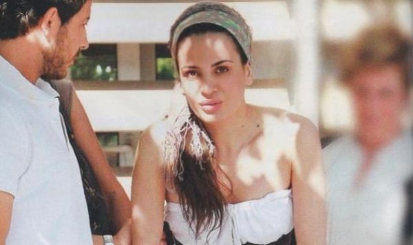 Καρέ-καρέ η Δήμητρα Ματσούκα κατά την έξοδο της από την κλινική