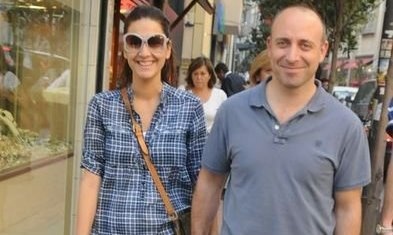 Φωτογραφίες από την καθημερινή ζωή της τηλεοπτικής Σεχραζάτ 