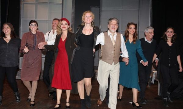  Λαμπερή πρεμιέρα με επώνυμους θεατρόφιλους και χαμόγελα επιτυχίας!