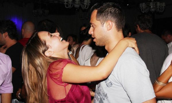 Η Καλομοίρα είναι full in love!