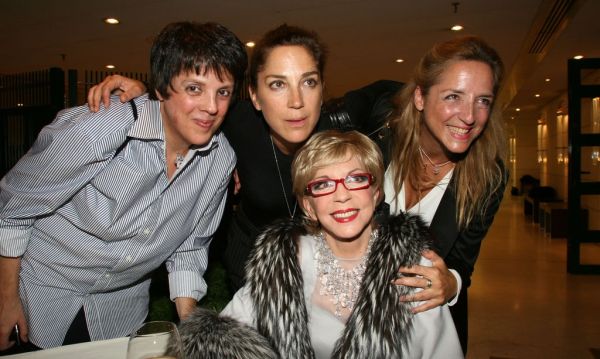 Νόνικα Γαληνέα: Σόι πάει το βασίλειο... 