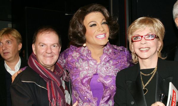 O Τάκης Ζαχαράτος ανοιξέ τα...."χαρτιά του"