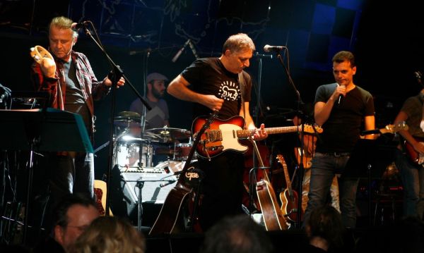 Τριανδρία στο Σταυρό του Νότου