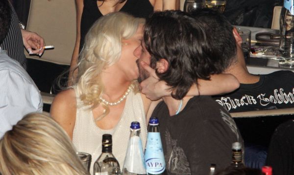 Αλεξανδράτου – Ψωμόπουλος: Ο έρωτας καλά κρατεί