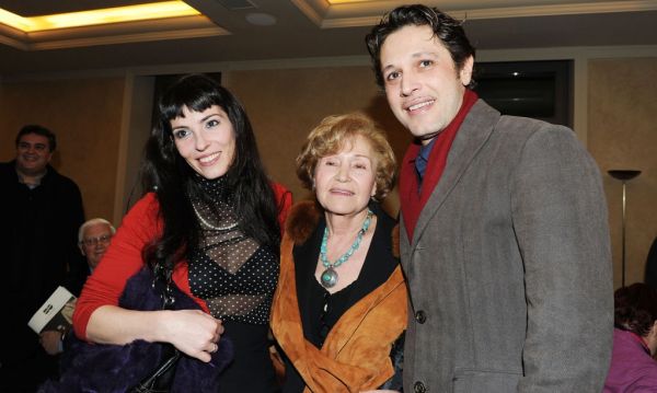 Η πρεμιέρα του Γιάννη Μπέζου και του Αιμίλιου Χειλάκη