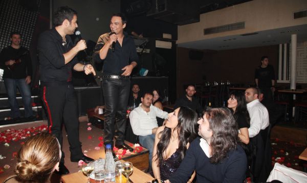 Που γλέντησαν οι επώνυμοι της showbiz;