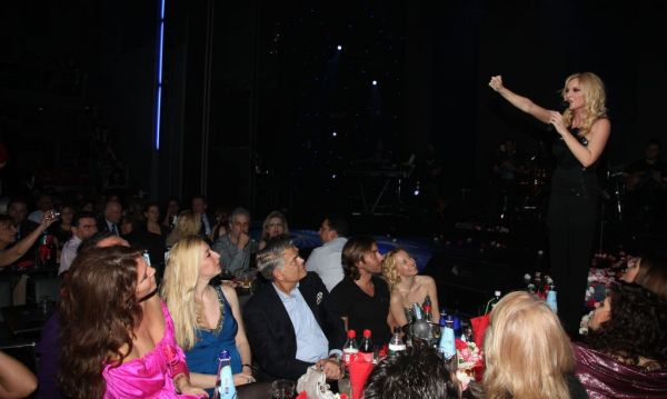 Με ποιους γιόρτασε τα γενέθλιά της η Βάνα Μπάρμπα;