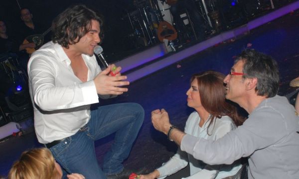 Η Μιμή Ντενίση στον Νίκο Κουρκούλη