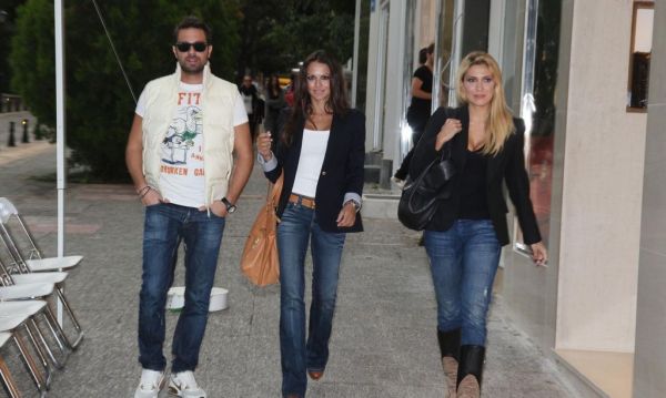 Μόδα για… Simple Character επωνύμους!