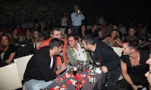 VIDEO: Ο Ρέμος νυχτοπερπάτησε χωρίς την Υβόννη του;