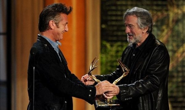 Johansson-Penn:  Η πιο αμήχανη στιγμή