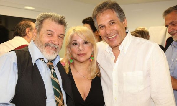 Δείτε ποιοι επώνυμοι βρέθηκαν στην παράσταση «Εκείνος κι εκείνος»