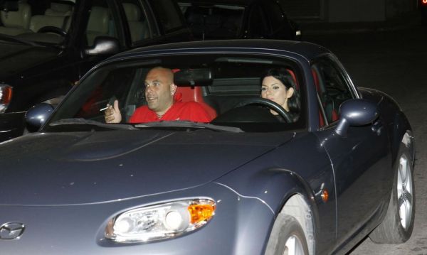 Βραδινή έξοδος με το… ρολόι της! (φωτό)