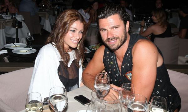 Τα καυτά φιλιά Βασιλόπουλου-Βεντούρα!