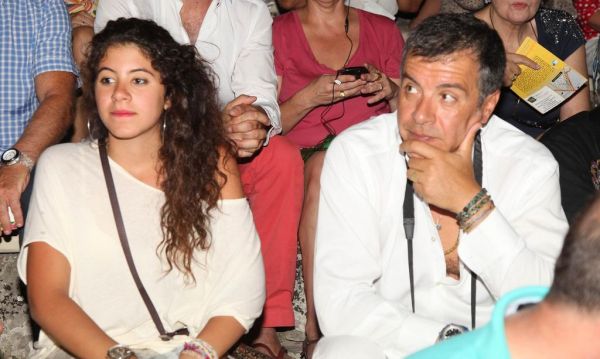 Σταύρος Θεοδωράκης: Στο θέατρο με την κόρη του