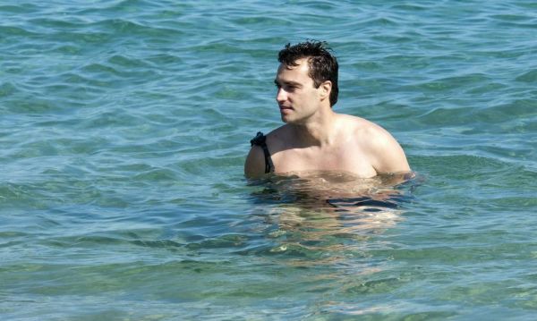 Κώστας Φραγκολιάς: Οι βουτιές του στη Μύκονο