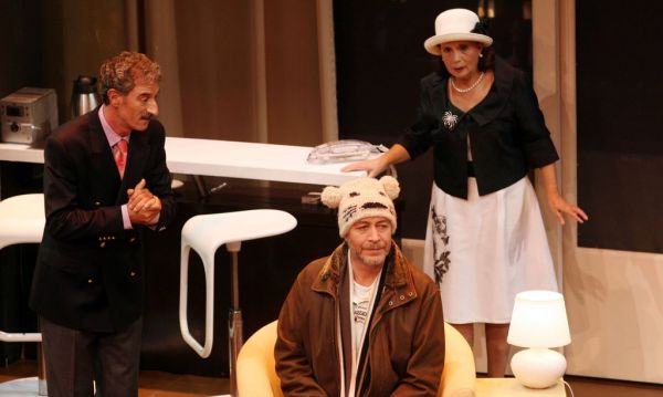 Λαμπερή πρεμιέρα στο Θέατρο «Ιλίσια» 