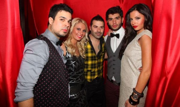 Σέξυ γυναίκες στο… cabaret