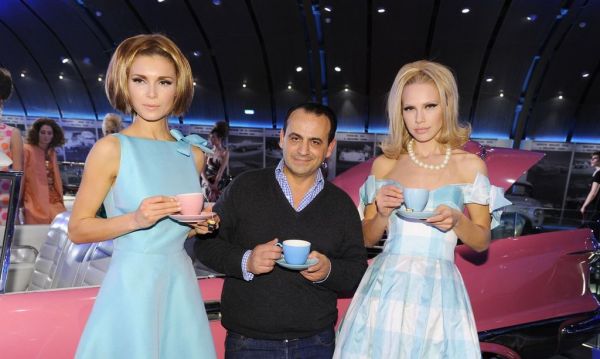 Η Δούκισσα Νομικού στην επίδειξη μόδας του Βασίλη Ζούλια 