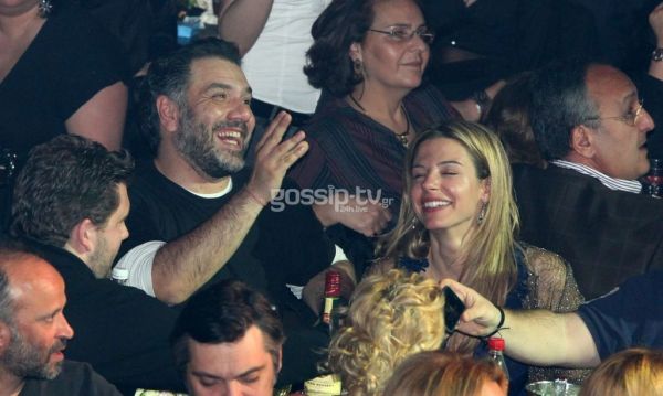 Γρηγόρης Αρναούτογλου: Το γλέντι στη Θεοδωρίδου και τα τρυφερά τετ α τετ με την Κοτοβός (φωτό)