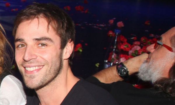 «Μου έχει γίνει πρόταση γάμου από θαυμάστρια» αποκαλύπτει γνωστός ηθοποιός!