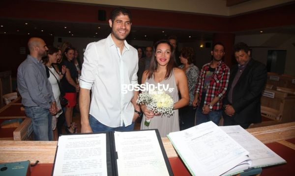 Στιγμιότυπα από τον πολιτικό γάμο Τσουρή-Βασιλόπουλου! 