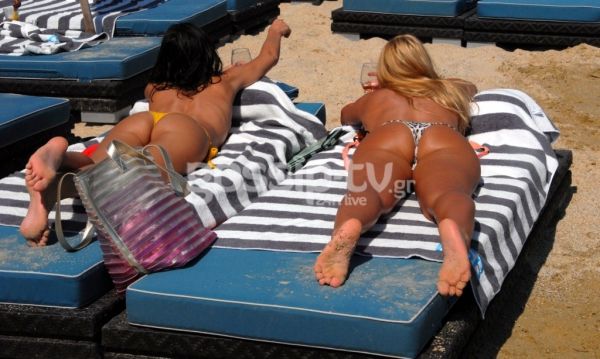 Κορίτσια στον ήλιο! 