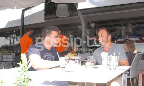 Κώστας Σόμμερ: Για καφέ στην Γλυφάδα