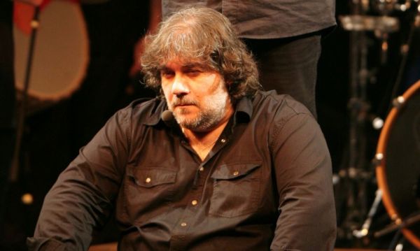 «Όταν ήμουν νεότερος, αδύνατος και αδέσμευτος, δεν με πολιορκούσαν οι γυναίκες» (Ποιος το είπε;)