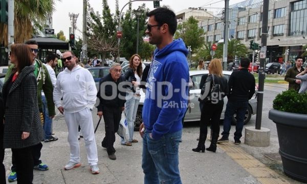 Nίκος Παπαδάκης: Βολτίτσα στην Γλυφάδα!