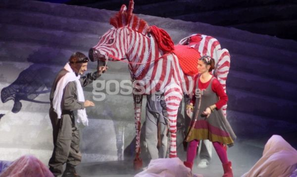 Πήραν τα παιδιά τους και πήγαν στην πρεμιέρα!