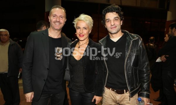 Θεατρική βραδιά για τους επώνυμους