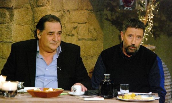 Ο Βασίλης Καρράς στην εκπομπή «Στην υγειά μας ρε παιδιά»