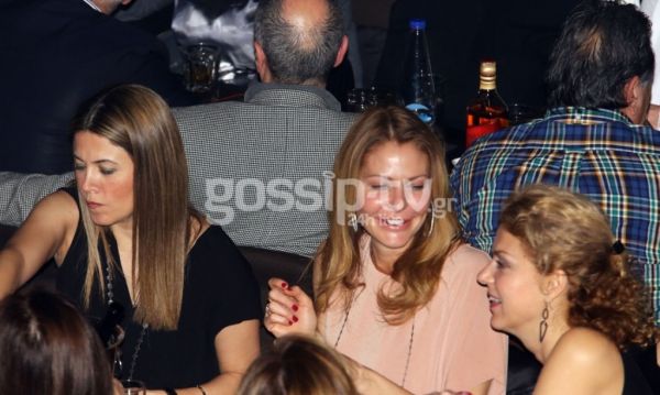 «Το ‘καψε» η Τζένη Μπαλατσινού με τις φίλες της!