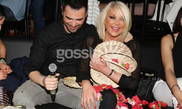 Τα έσπασε η Κορομηλά σε έξοδό της! (φωτό)