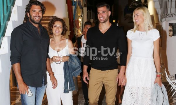 Στεργιάδου – Βλοντάκης: Χέρι χέρι στα στενά της Μυκόνου