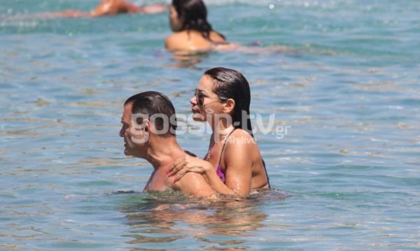 Έλλη Αγγελιδάκη: Στη Μύκονο με το σύζυγο της