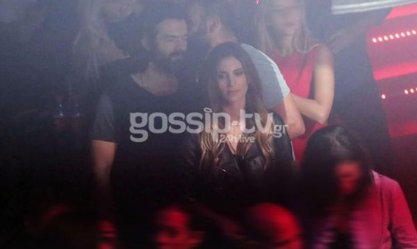 Οικονομάκου-Μιχόπουλος: Αγκαλιασμένοι διασκέδασαν στον Ρόκκο