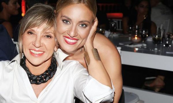 Έκπληκτη η παρουσιάστρια-Η μαμά της έφτιαξε viber και της έστειλε μήνυμα