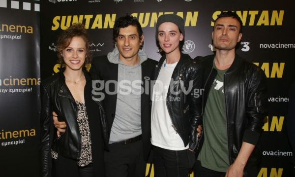 Λαμπερές παρουσίες στην επίσημη πρεμιέρα της ταινίας «Suntan»