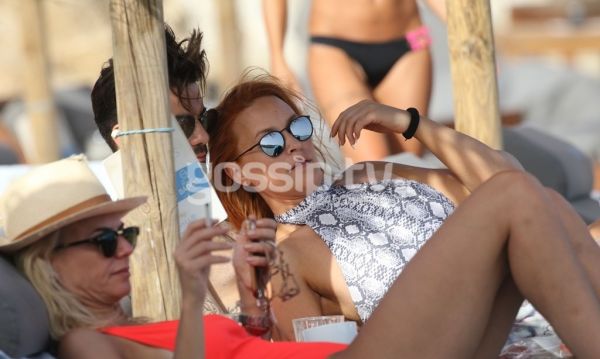 Χρηστίδου-Μαραντίνης: Έβαλαν φωτιά στη Μύκονο