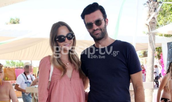 Ε ναι! Αυτό είναι το πιο σικάτο ζευγάρι της πόλης!