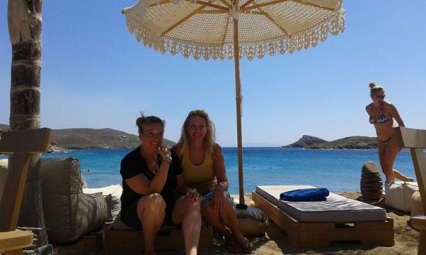 Μαρία Νικόλτσιου: Διακοπές στη Σύρο (φωτο)