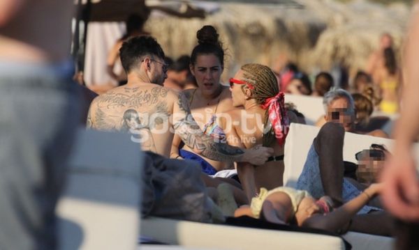 Πάρις Κασιδόκωστας-Τάμτα: Στη Μύκονο μαζί με την κόρη της τραγουδίστριας, Άννυ