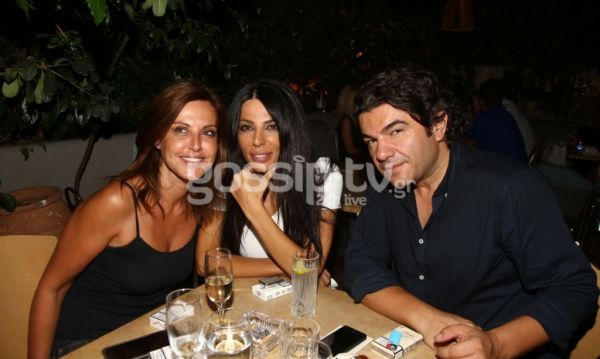 Γενέθλια για τη Γωγώ! Οι ευχές, οι φίλοι και η σοκολατένια τούρτα 