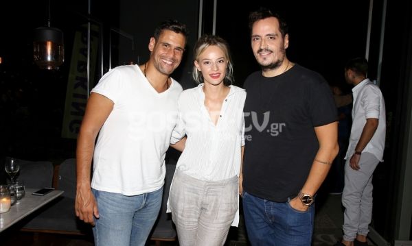 Ποζισιόν 1, 2 και 3! 